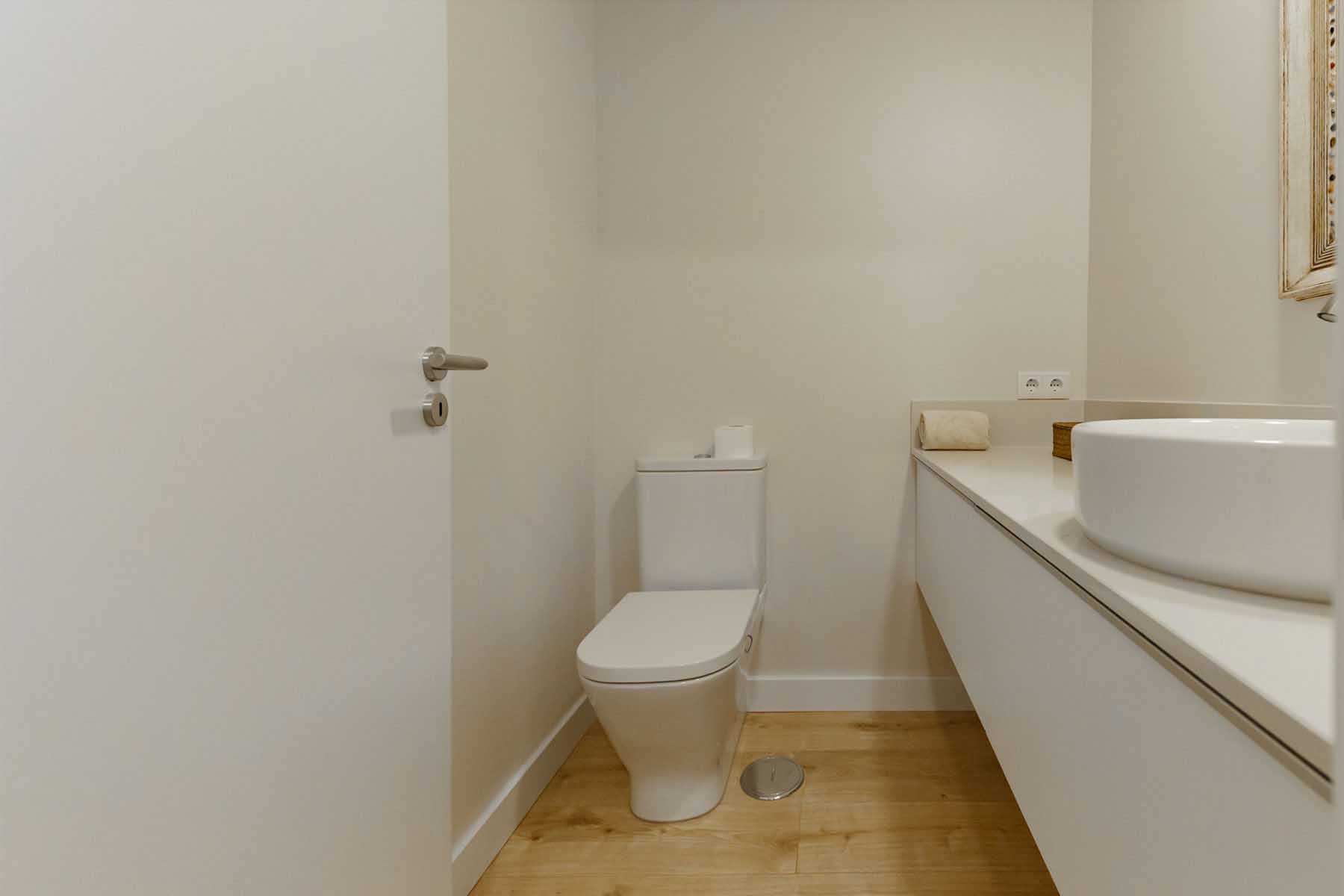 Remodelação de Apartamento (casa de banho social) | Lisboa - Desenho Branco