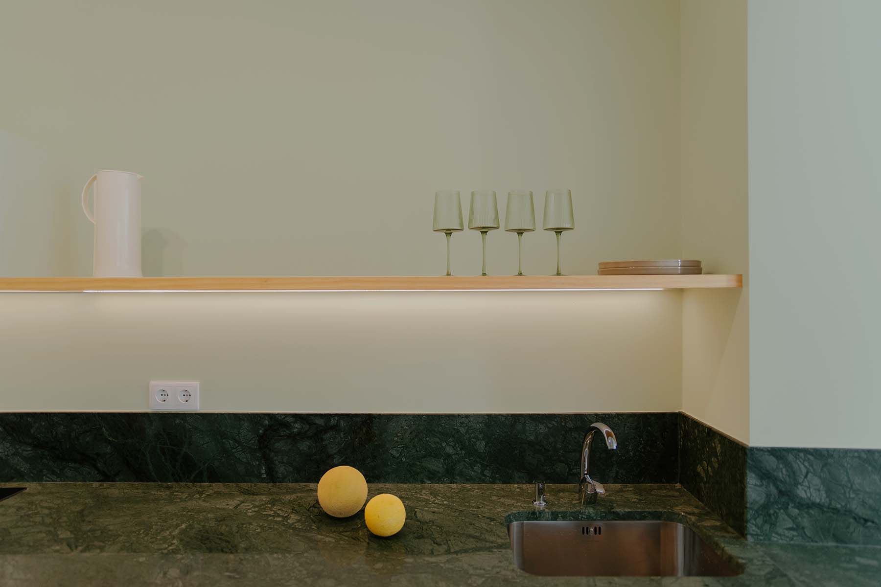 projeto-parede-desenho-branco-apartamento-11