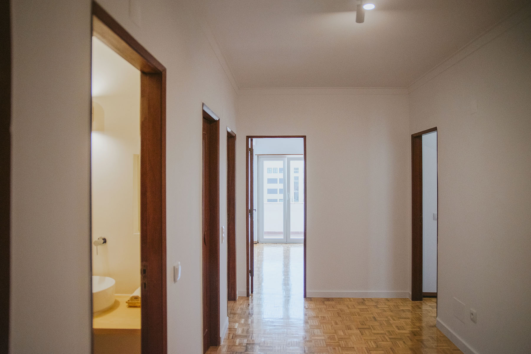 projeto-parede-desenho-branco-apartamento-3